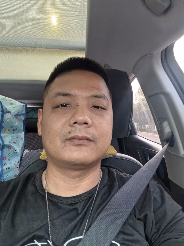 卖电池的大叔的第一张照片--晋江交友中心